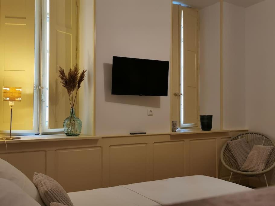 Le Studio 5 Carcassonne Ngoại thất bức ảnh